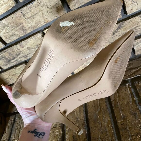 Charles nude point toe pumps - Picture 3 of 6